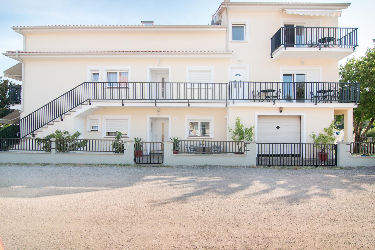 Apartments&Rooms Michaela Fažana Buitenkant foto